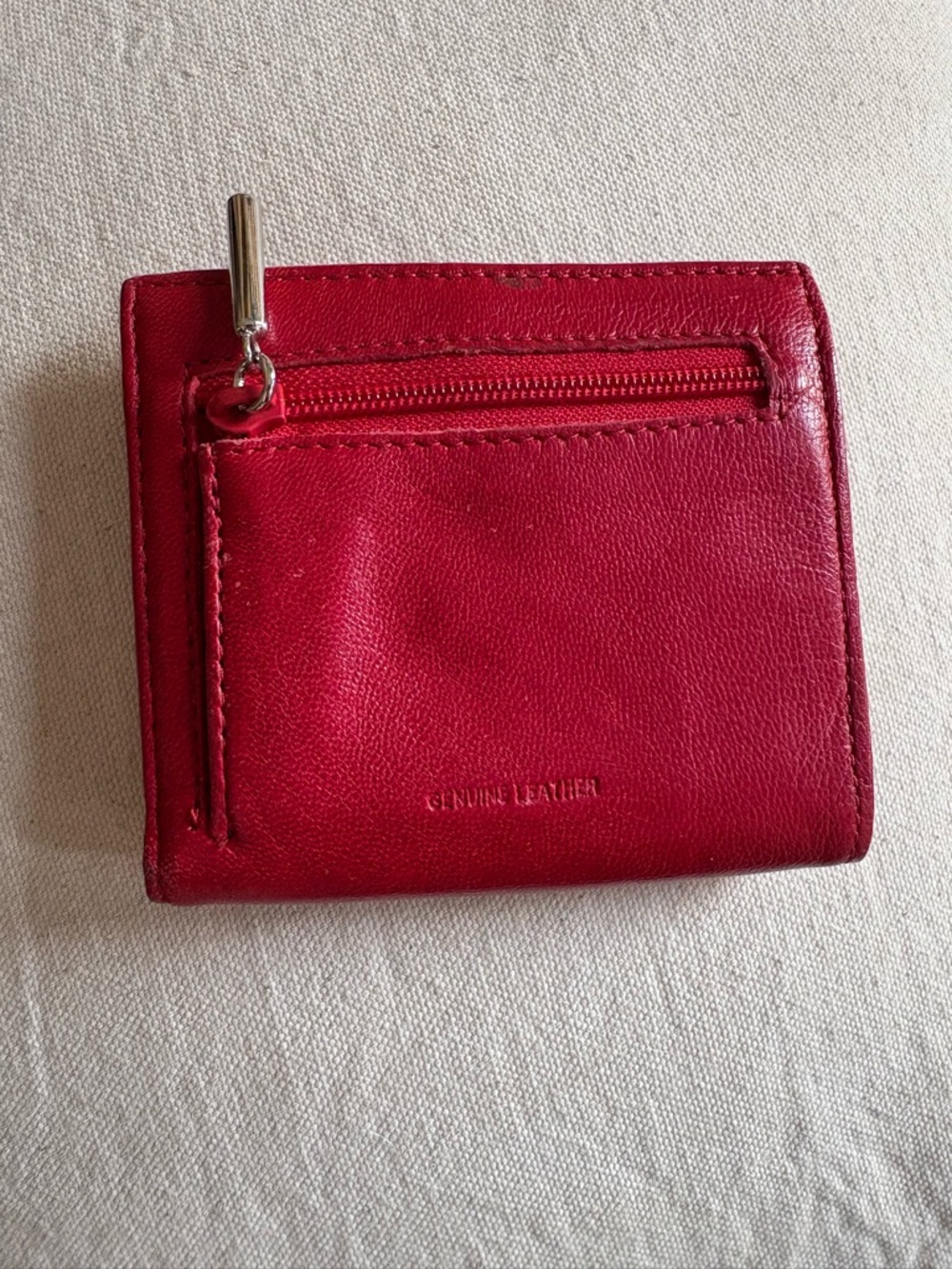 Axessimo Red Leather Compact Wallet - Picture 3 of 8